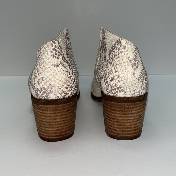 lucky brand roakly shooties snake Skin size 6M Leather Upper - Picture 6 of 8